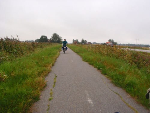 The bike path behind.